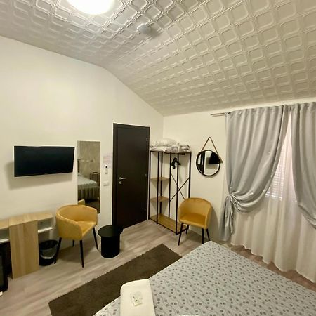 Guest House Minas Milánó Kültér fotó
