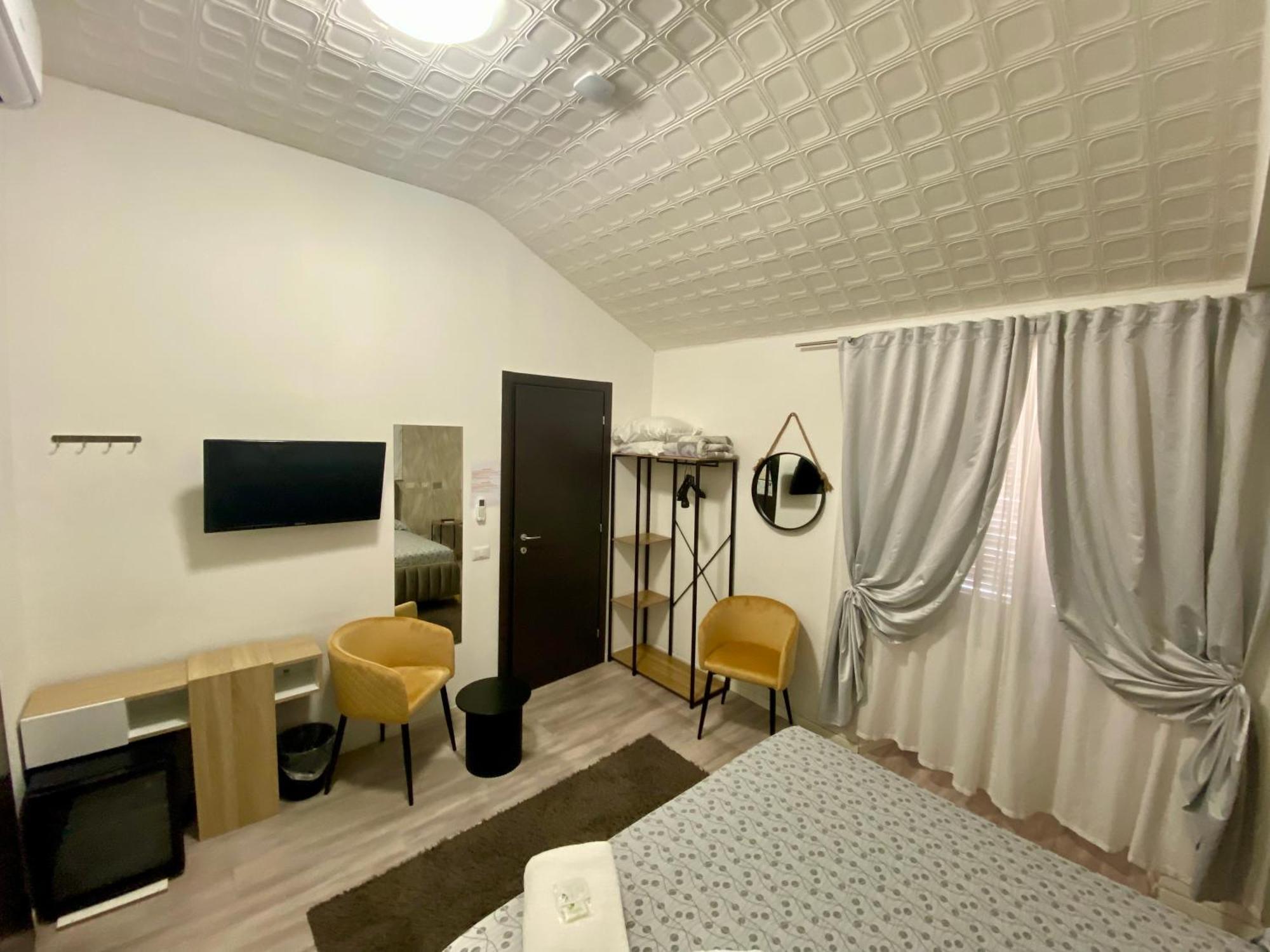 Guest House Minas Milánó Kültér fotó